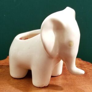 Vintage Lucky White Elephant Ceramic Planter  3.75"x3.5"x3"